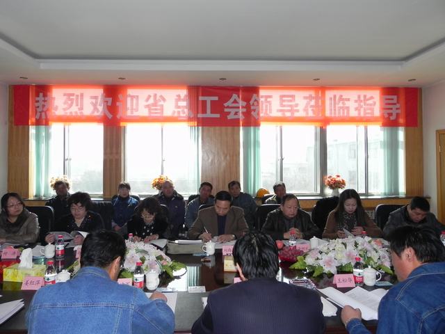 深入車間班組、“零距離”接觸職工、體驗(yàn)職工生活、傾聽職工心聲