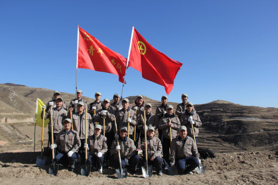 有一種奉獻(xiàn)叫“五四精神”，有一種擔(dān)當(dāng)叫“青年突擊隊(duì)”